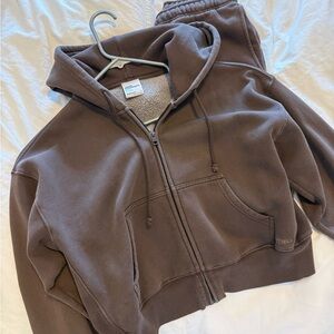 Aritzia TNA boxy boyfriend sweat fleece cropped hoodie